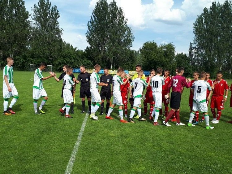ДЮФЛУ: сьогодні визначаться півфінальні пари в турнірах серед команд U-16 та U-14