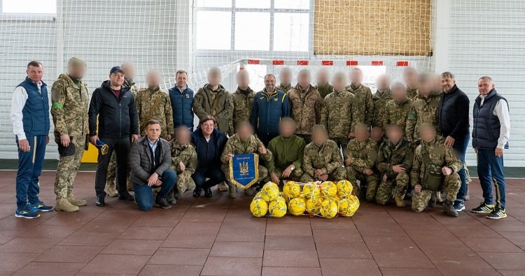 Президент УАФ зустрівся з воїнами і провідав поранених захисників України на Житомирщині