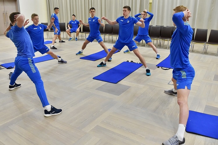 The first hours of training for the national team before the matches with Saudi Arabia and Japan