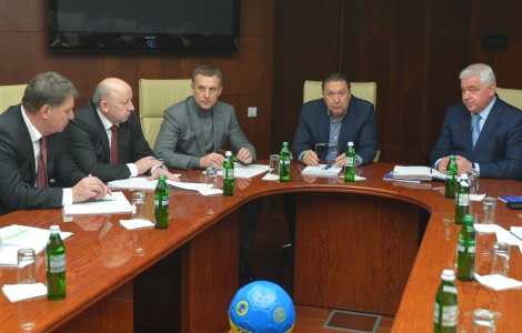 Анатолій Коньков прийняв рішення щодо будівництва манежу для збірних команд України