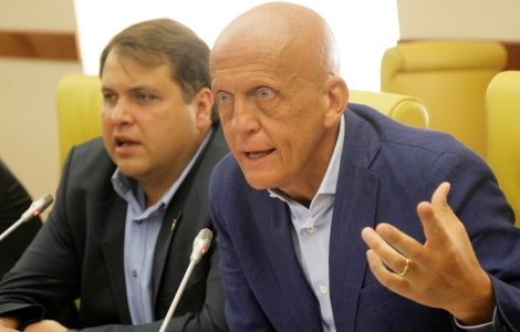 П’єрлуїджі Колліна: «Арбітри намагатимуться якісно працювати без додаткових асистентів»