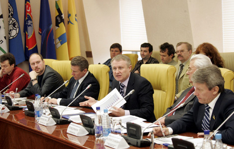 Прес-клубний аншлаг