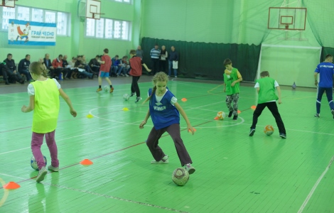 ФФУ та МОН навчають футболу вчителів фізкультури 