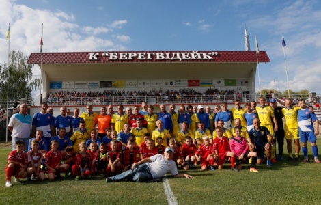 Ветерани збірної перемогли в Берегові 4:1