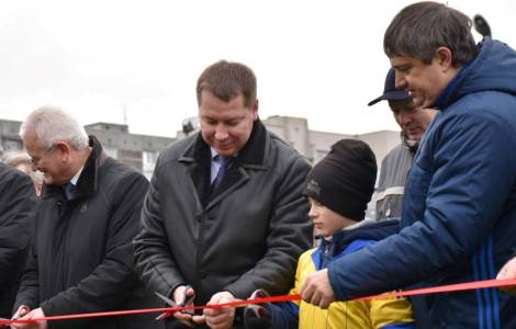 Херсонські футболісти гратимуть на новому стадіоні зі штучним покриттям 