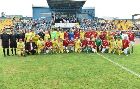 Українські легенди футболу перемогли угорців – 3:1