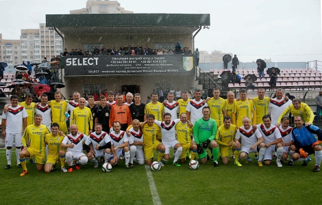 Легенди футболу зіграли товариський матч на День Незалежності у Бучі
