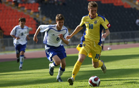 U-17: упевнена перемога на старті