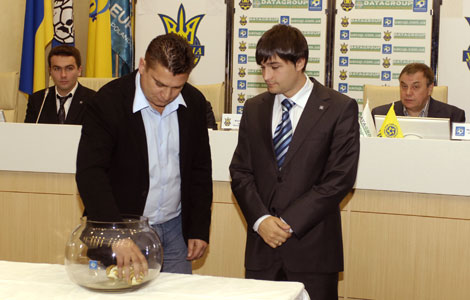 Київське дербі у півфіналі
