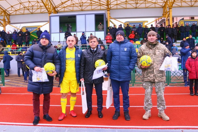 Збірна ветеранів України завітала на свято Десантно-штурмових військ