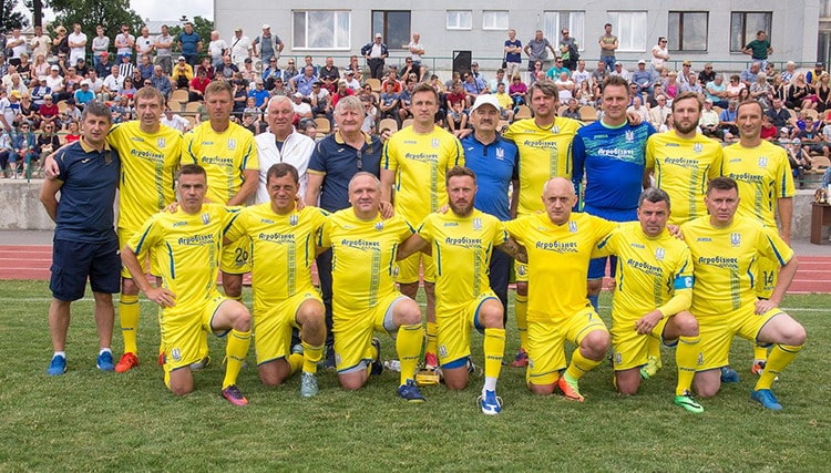 Збірна ветеранів за три дні провела три матчі в різних куточках України