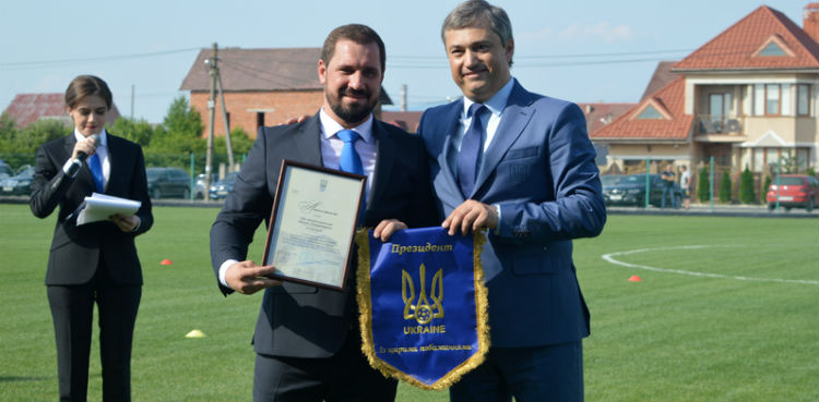 ФФУ підтримує побудову футбольних стадіонів навіть у найвіддаленіших регіонах України