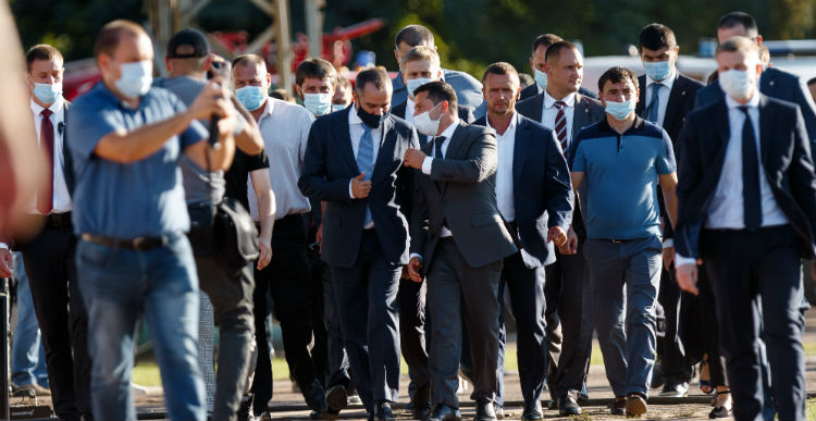 Володимир Зеленський і Андрій Павелко відвідали перший матч відродженого «Кривбасу» та проінспектували футбольну інфраструктуру Кривого Рогу