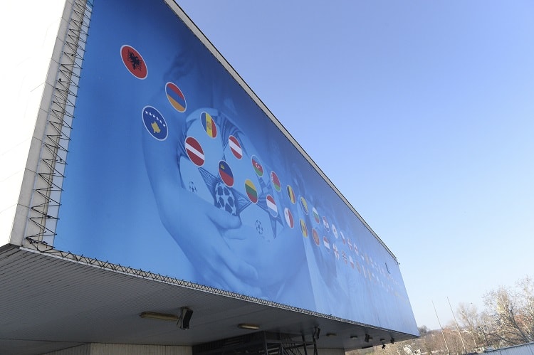 Історія призових чемпіонатів Європи: від тисяч франків до сотень мільйонів євро