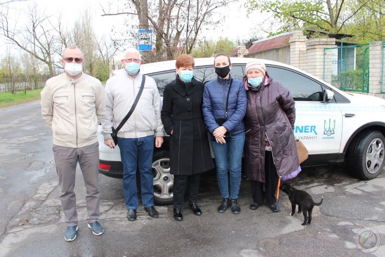 Херсонська обласна асоціація футболу продовжує щоденне перевезення працівників обласної інфекційної лікарні