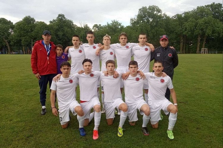 ДЮФЛУ: «Діназ» (Вишгород) став переможцем турніру у вищій лізі серед команд U-16