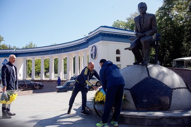 Українська асоціація футболу вшановує пам’ять видатного тренера Валерія Лобановського