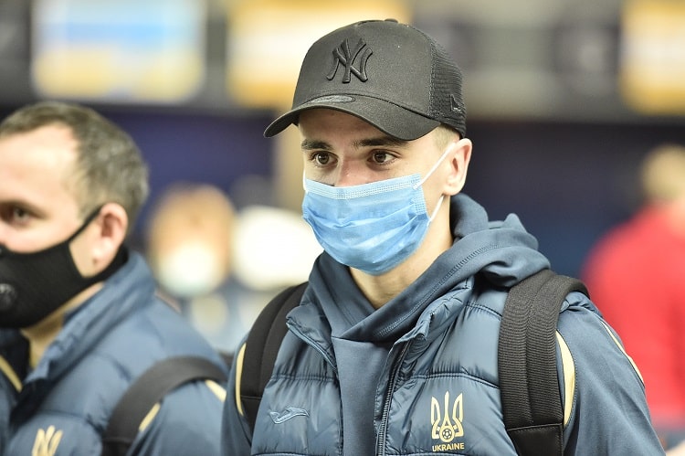 Вік-енд для футболістів збірної України: м’яч Шапаренка та червона картка Мораеса