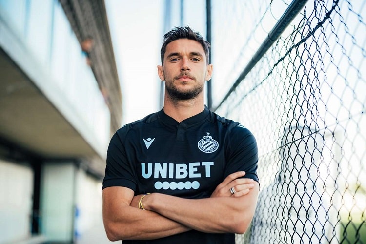 Офіційно. Роман Яремчук перейшов із португальської «Бенфіки» до бельгійського «Брюгге»