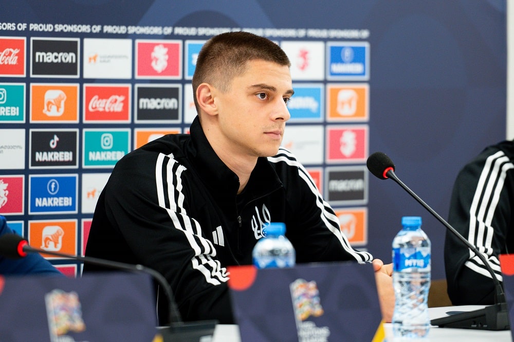 Vitaliy Mykolenko - Hậu vệ trái tài năng của Everton FC và đội tuyển quốc gia Ukraine